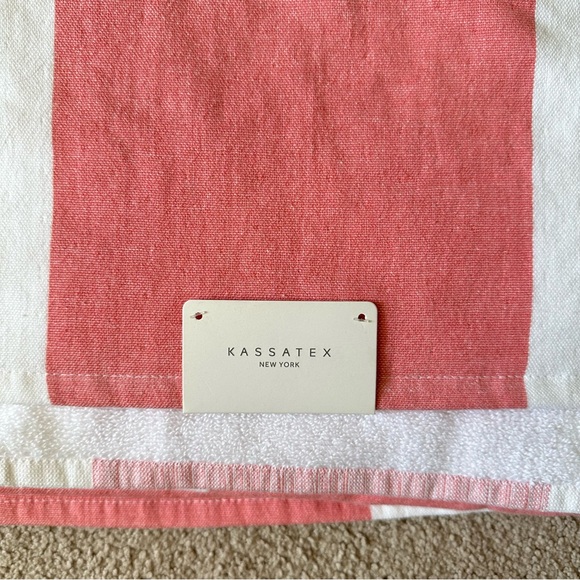 NWT KASSATEX BEACH TOWEL - Picture 5 of 5